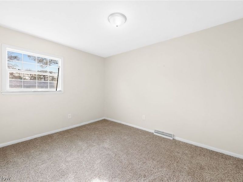 2456 Jackson Street, Lorain, OH 44052 Photo 18