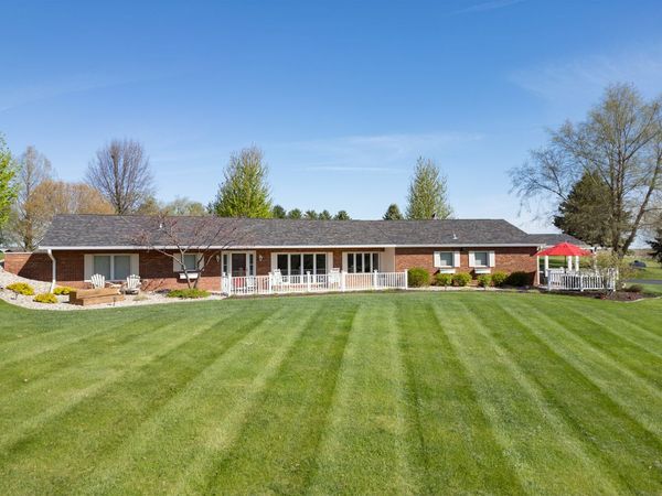 13148 N 2550th Avenue , Geneseo, IL 61254
