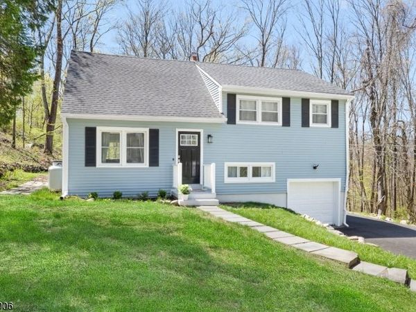 34 Rogers Ln, Sparta, NJ 07871