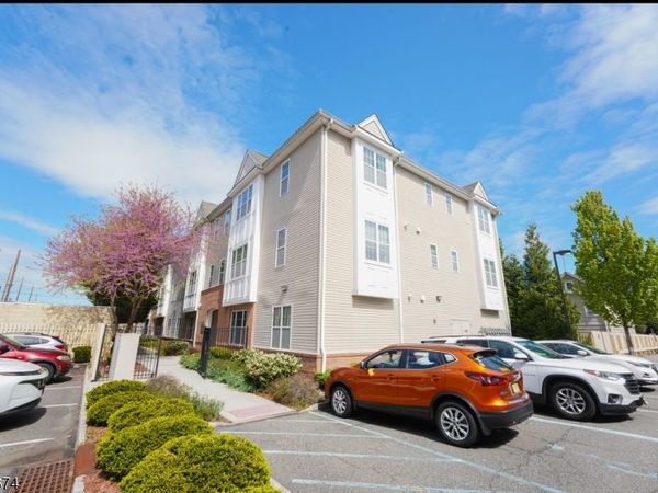 435 Van Houten Ave, Passaic, NJ 07055