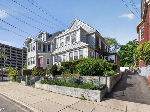 127 Lyons Ave, Newark, NJ 07112