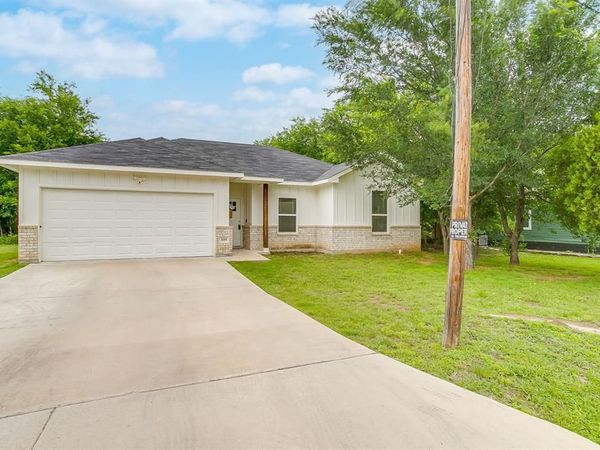 309 Francis Street, Hillsboro, TX 76645