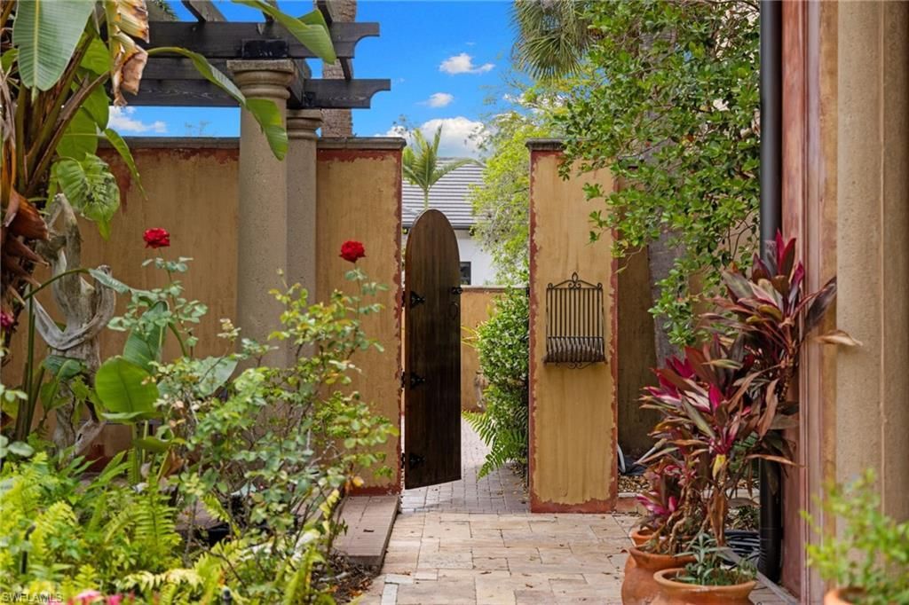 4213 Brynwood Dr , Naples, FL 34119 Photo