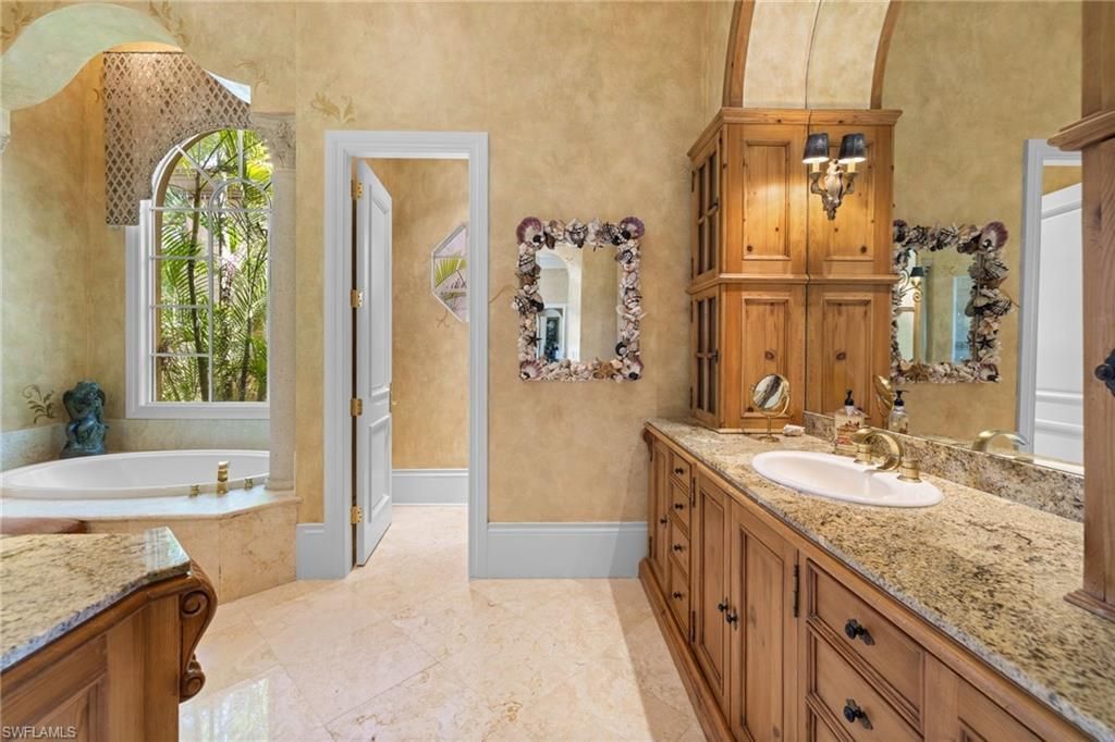 4213 Brynwood Dr , Naples, FL 34119 Photo