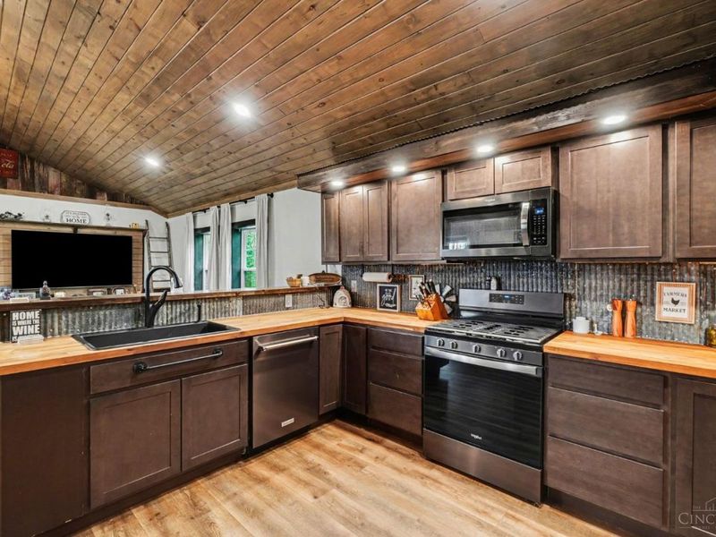 110 Tri County Highway, Sardinia, OH 45171 Photo 6
