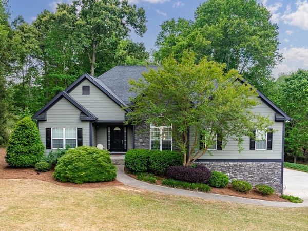 8225 Mossybrook Lane, Douglasville, GA 30135