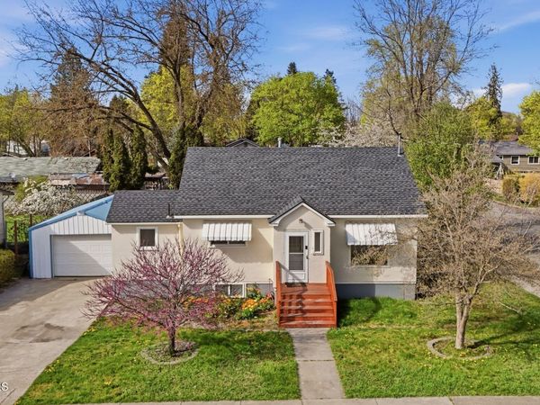 807 W Lacrosse Ave, Coeur d'Alene, ID 83814