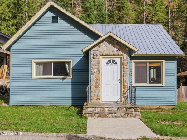 452 2nd St, Mullan, ID 83846