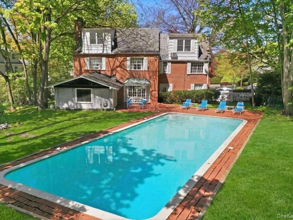 4 The Birches , Roslyn Estates, NY 11576