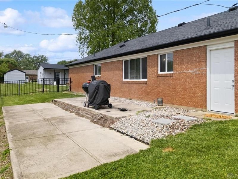 2411 Brown Bark Drive, Beavercreek, OH 45431 Photo 37