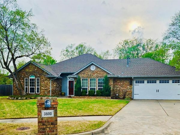 3800 Drawbridge Lane, Norman, OK 73072