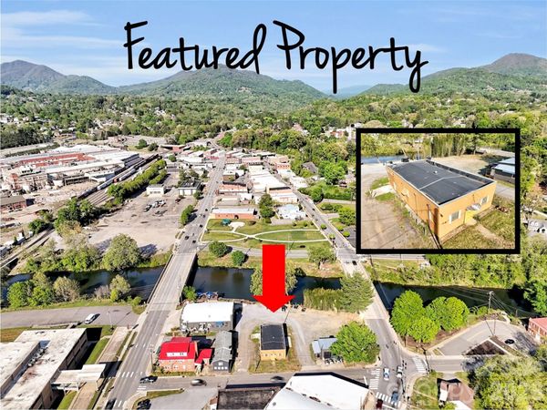 31 Penland Street, Canton, NC 28716