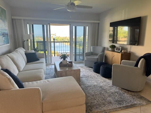 401 Ocean Bluffs Boulevard, Unit 303, Jupiter, FL 33477 Photo