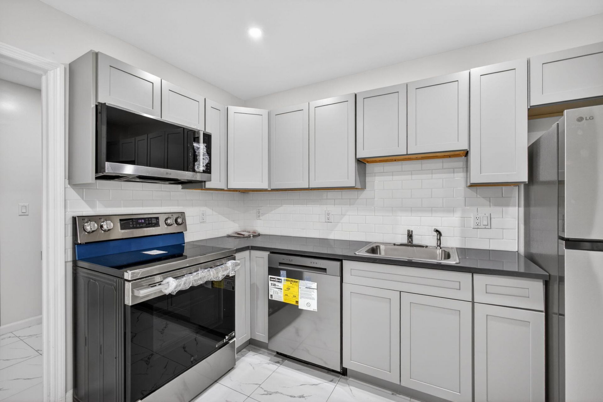 3255 Avenue J, Riviera Beach, FL 33404 Photo