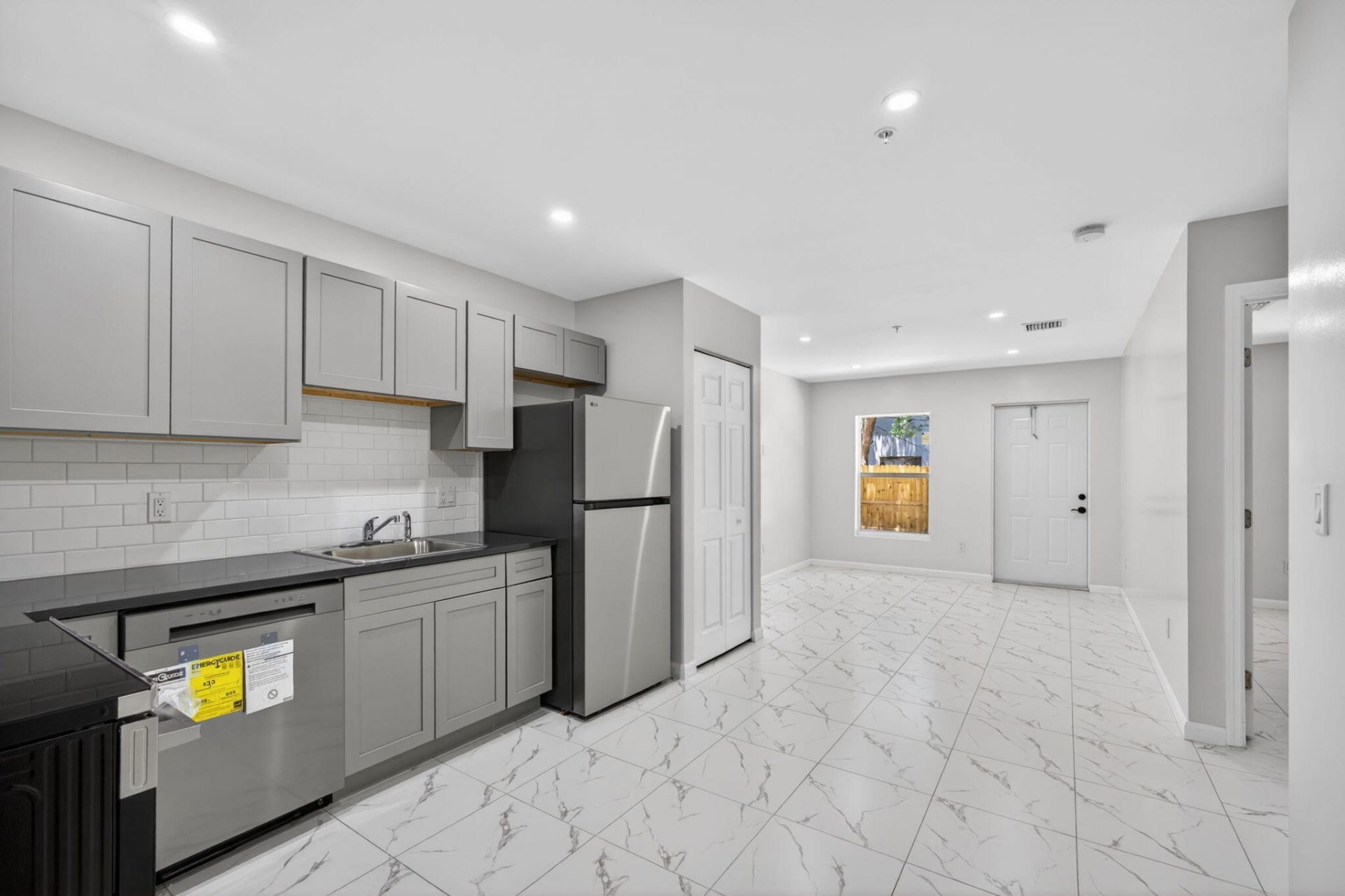 3255 Avenue J, Riviera Beach, FL 33404 Photo