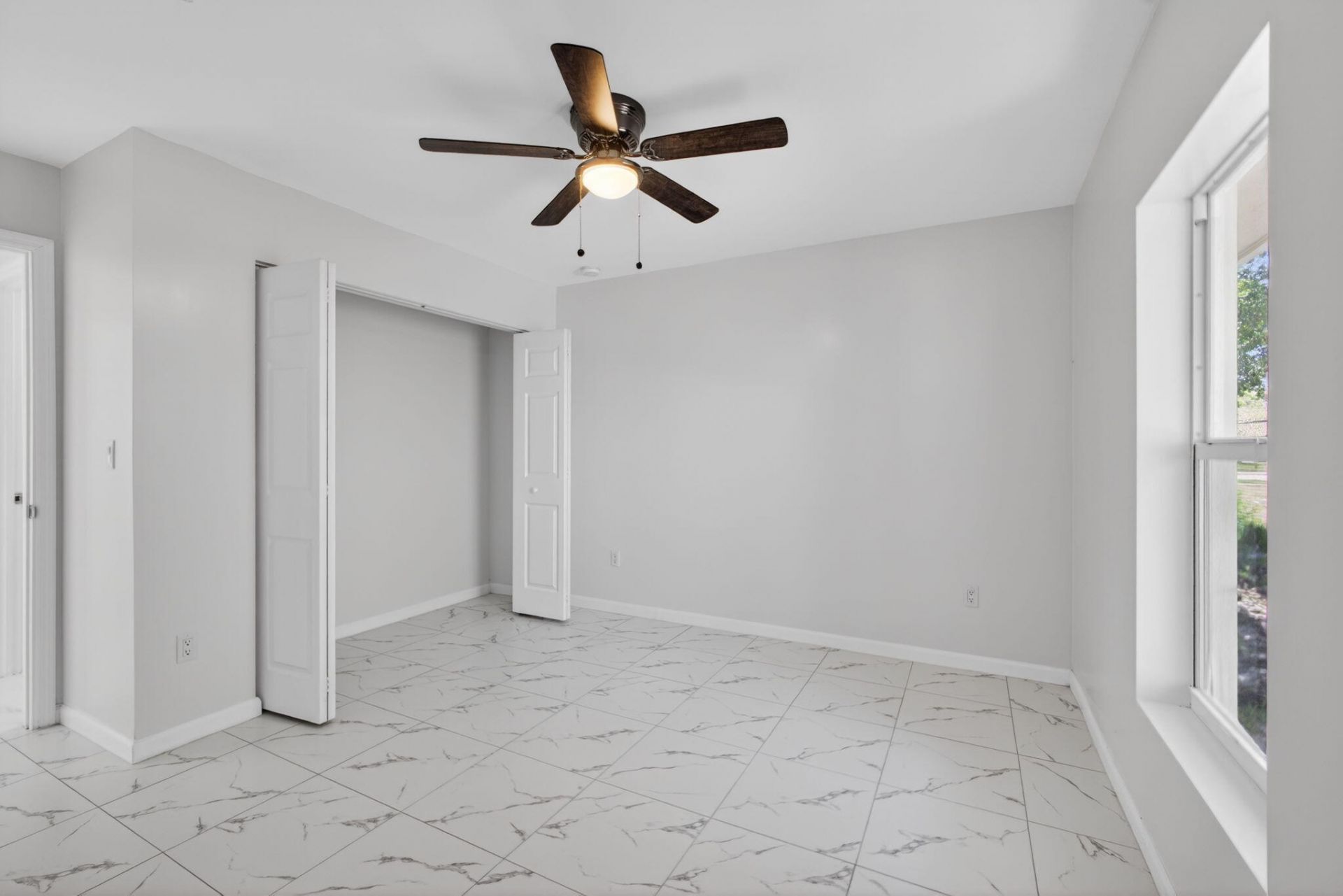 3255 Avenue J, Riviera Beach, FL 33404 Photo