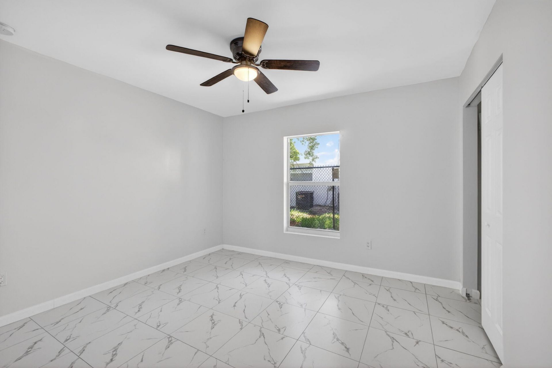 3255 Avenue J, Riviera Beach, FL 33404 Photo
