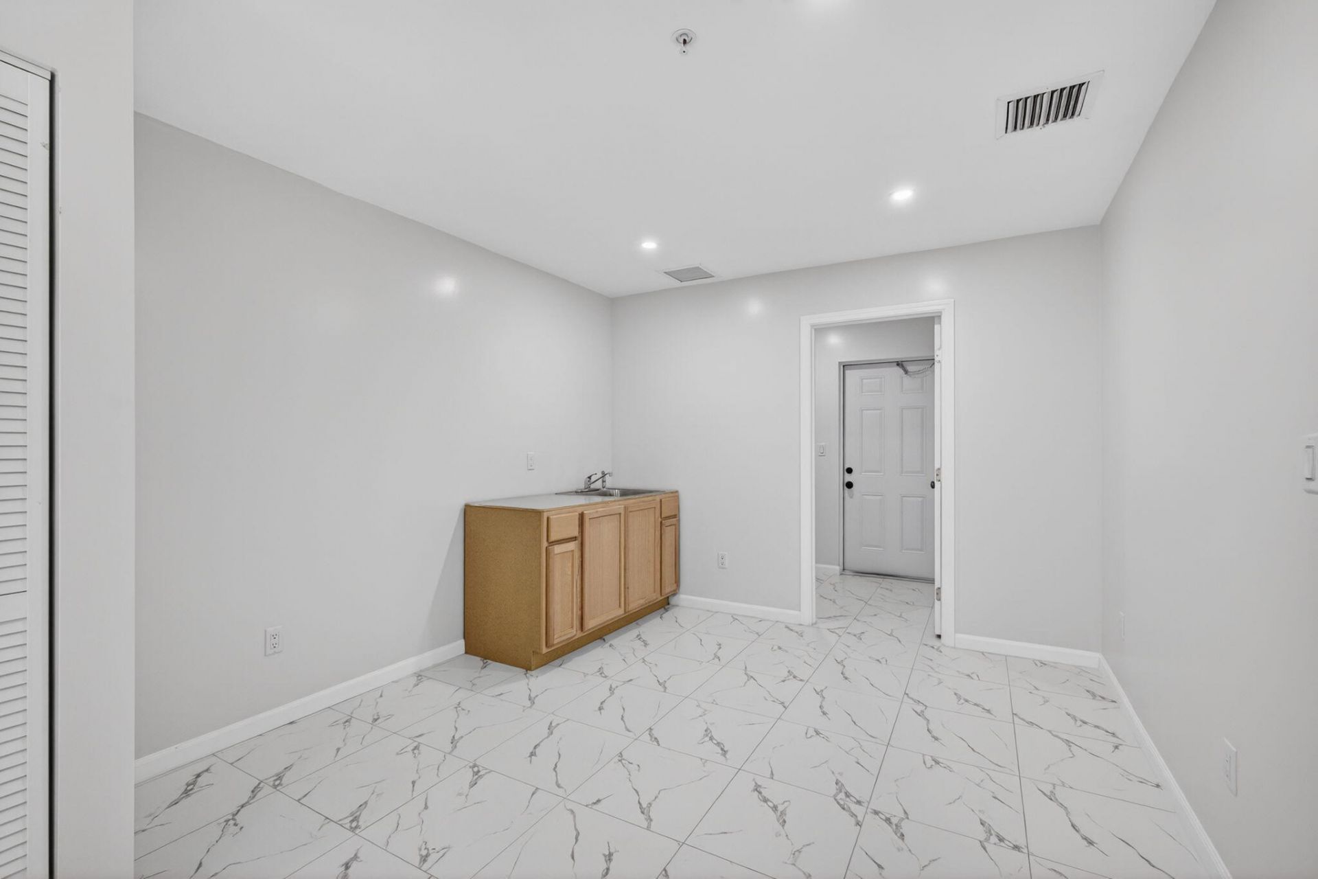 3255 Avenue J, Riviera Beach, FL 33404 Photo