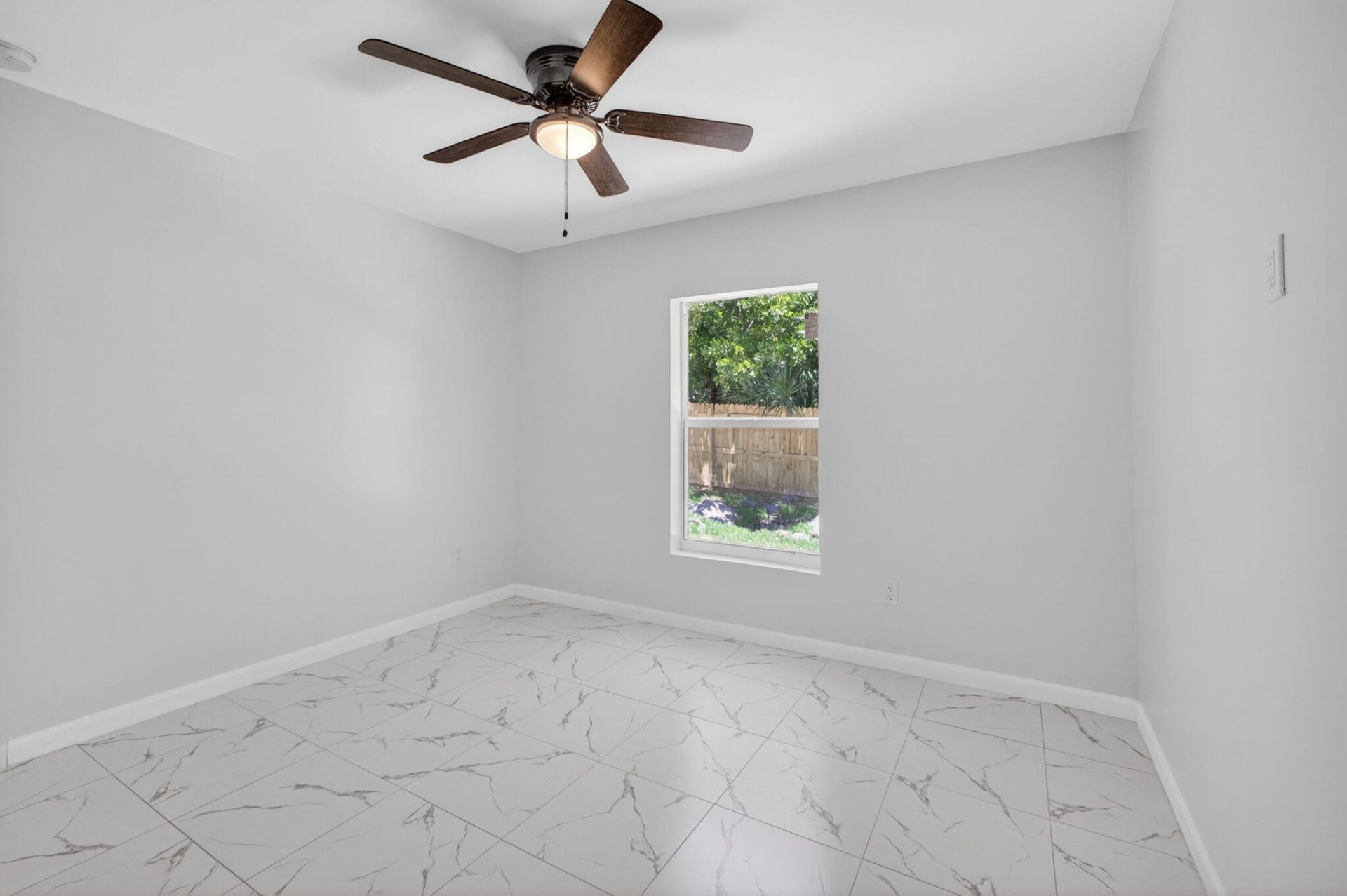 3255 Avenue J, Riviera Beach, FL 33404 Photo