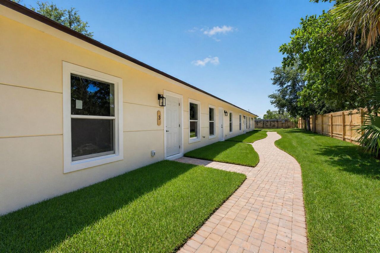 3255 Avenue J, West Palm Beach, FL 33404 Photo