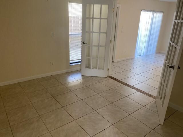 643 Executive Center Drive, Unit Q-105, West Palm Beach, FL 33401 Photo