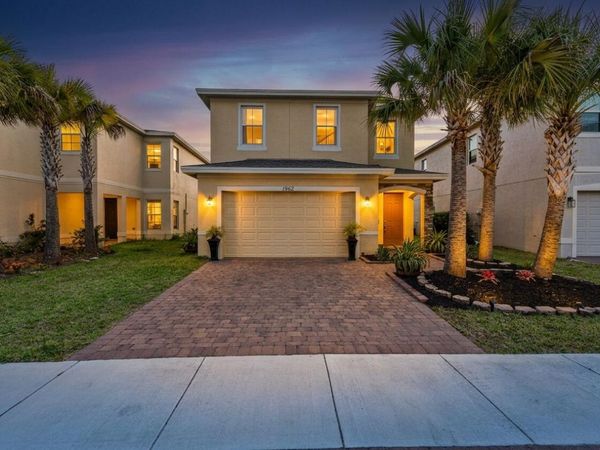1962 NW Cataluna Circle, Port St. Lucie, FL 34986