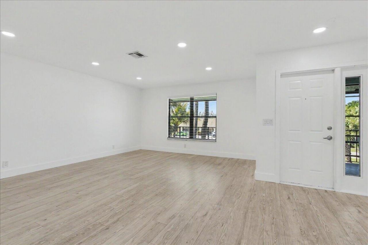 201 SW 1st Street, Unit 9, Boca Raton, FL 33432 Photo