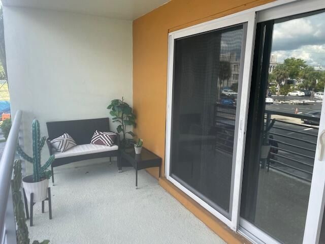 2900 NE 30th Street, Unit B-2, Fort Lauderdale, FL 33306 Photo