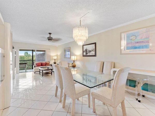 3900 NW 76th Avenue, Unit 307, Sunrise, FL 33351