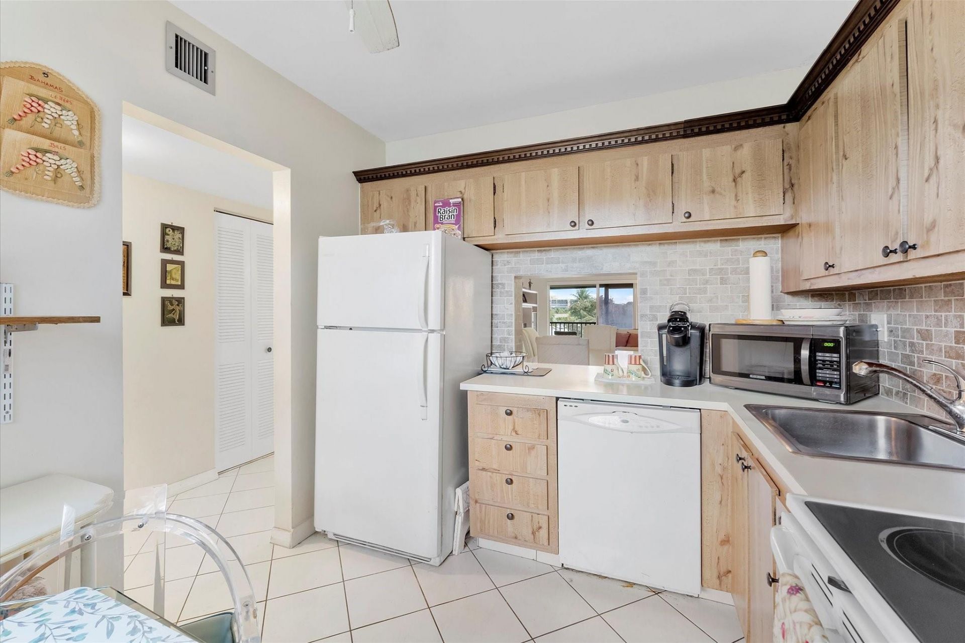 3900 NW 76th Avenue, Unit 307, Sunrise, FL 33351 Photo