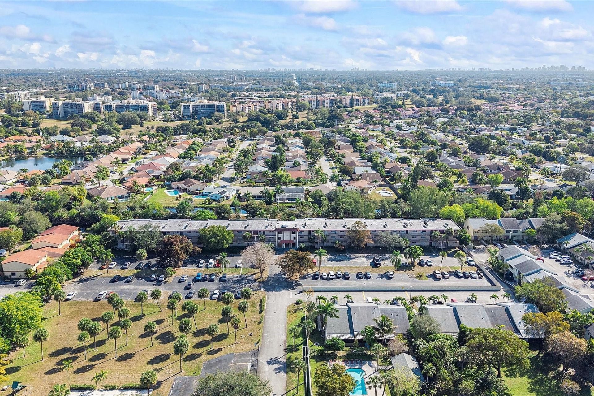 3900 NW 76th Avenue, Unit 307, Sunrise, FL 33351 Photo