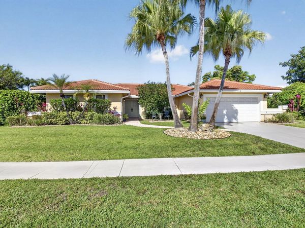 19803 Back 9 Drive, Boca Raton, FL 33498