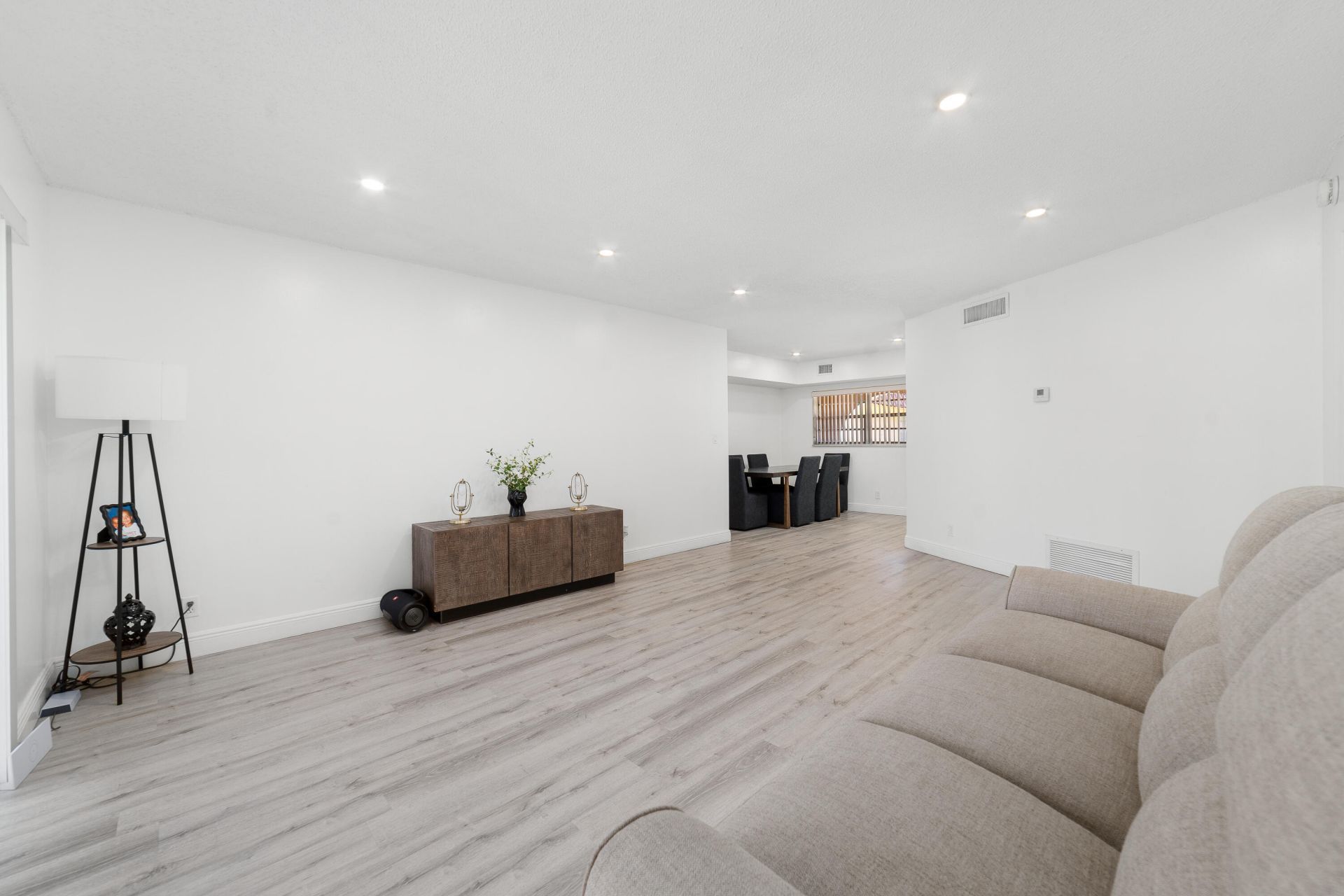 2710 Riverside Drive, Unit 201a, Coral Springs, FL 33065 Photo