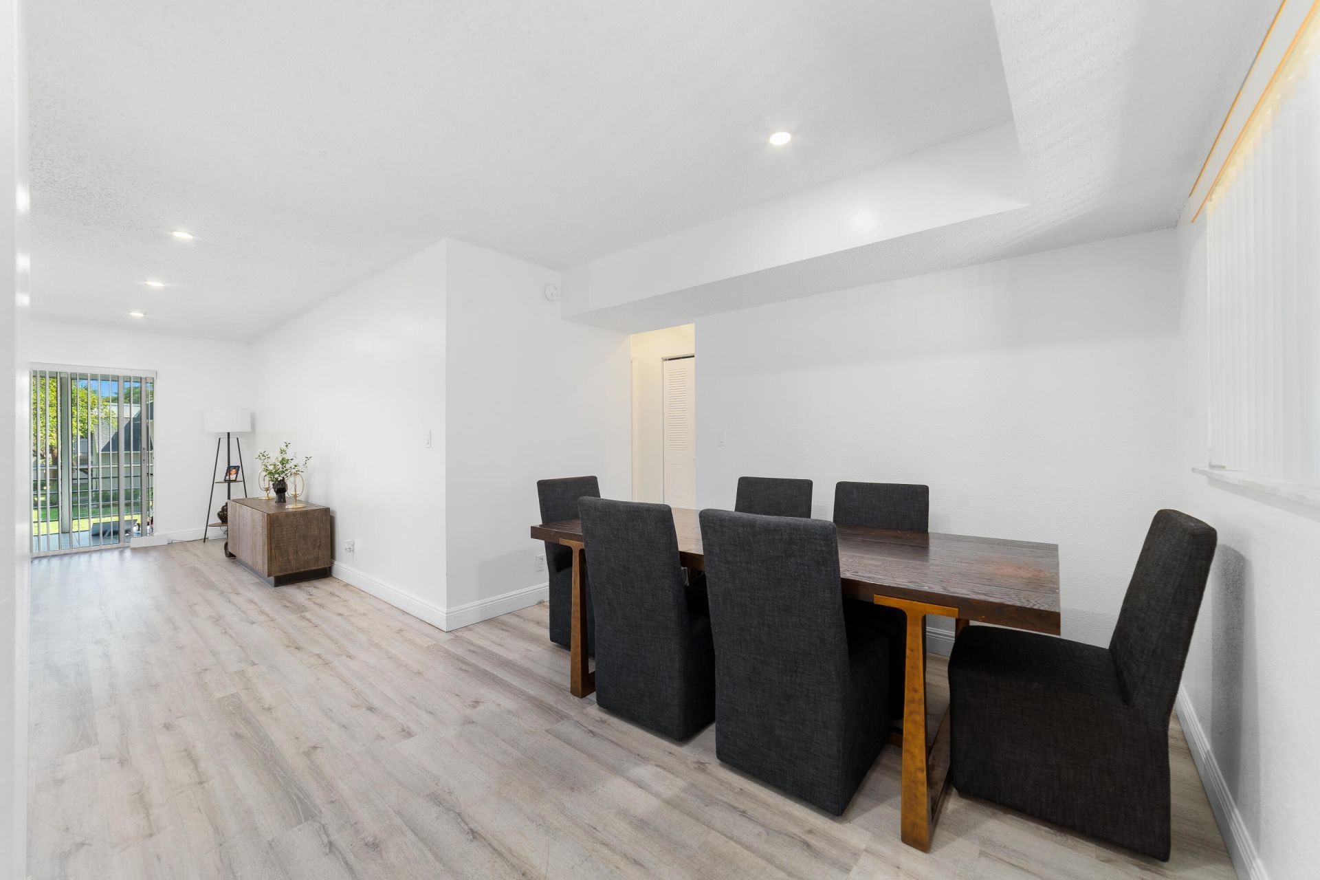 2710 Riverside Drive, Unit 201a, Coral Springs, FL 33065 Photo