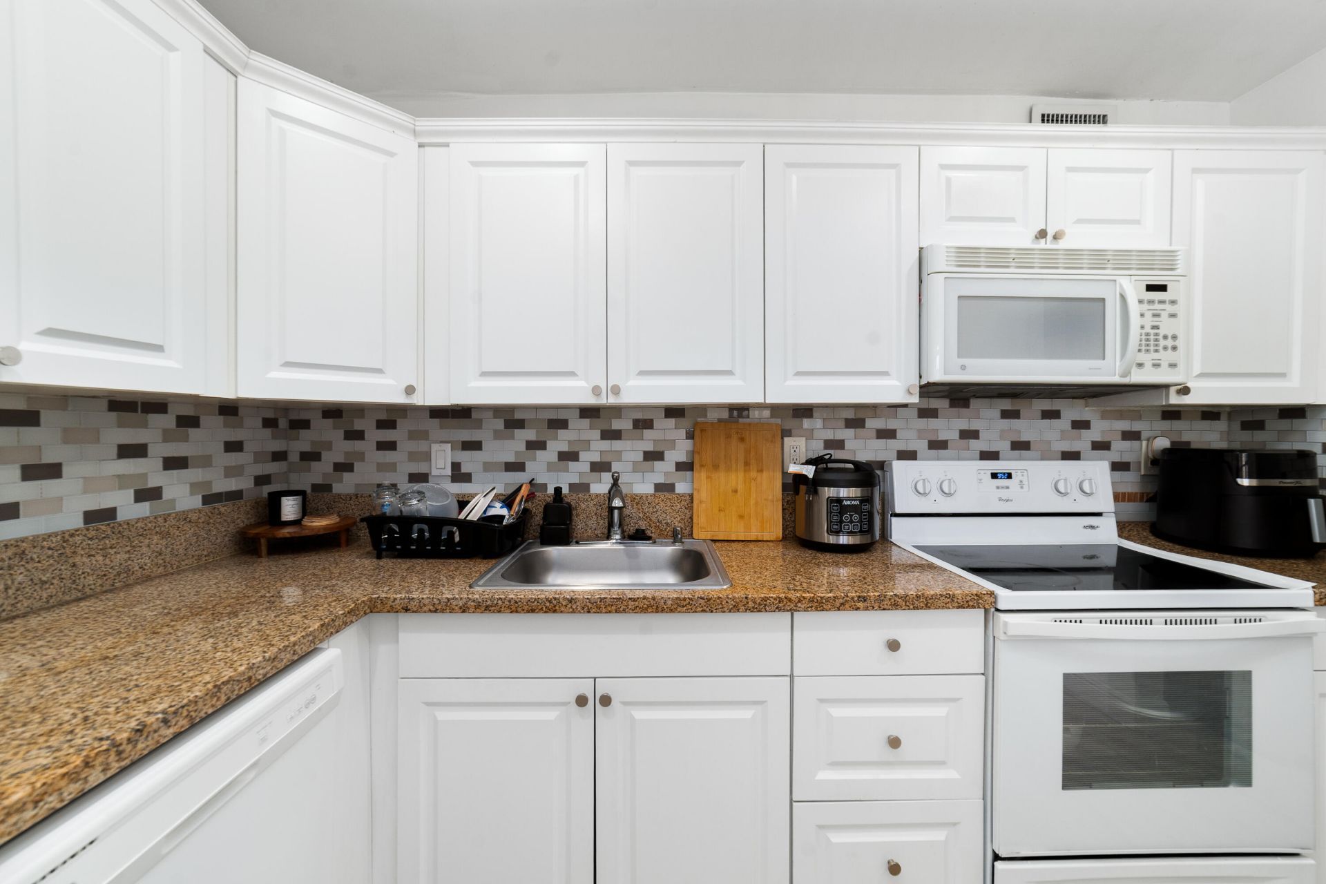 2710 Riverside Drive, Unit 201a, Coral Springs, FL 33065 Photo