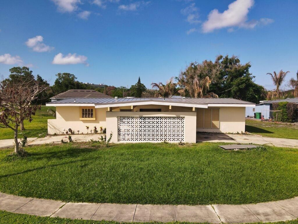 181 Banyan Drive, Port Saint Lucie, FL 34952 Photo