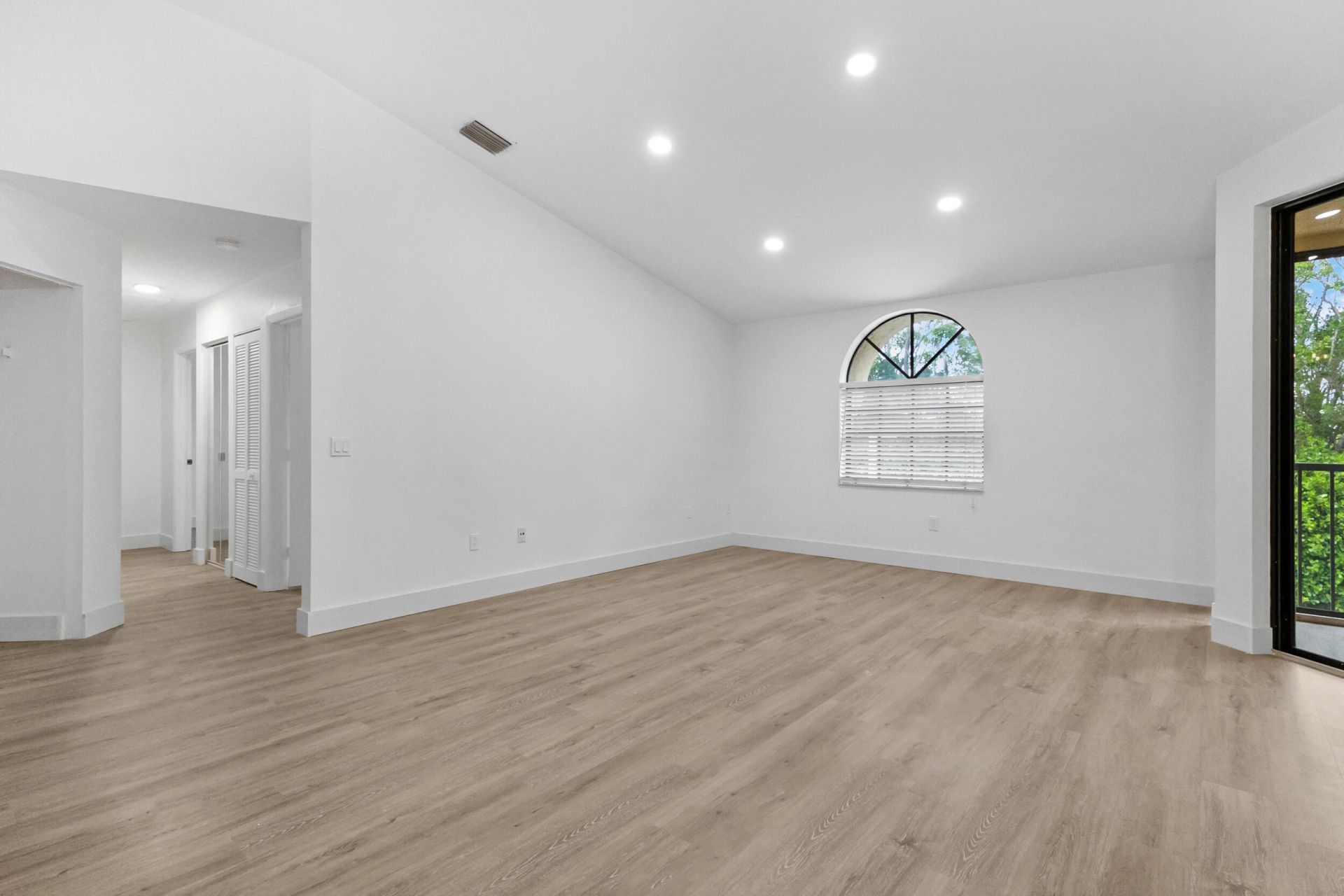 5139 Europa Drive, Unit P, Boynton Beach, FL 33437 Photo