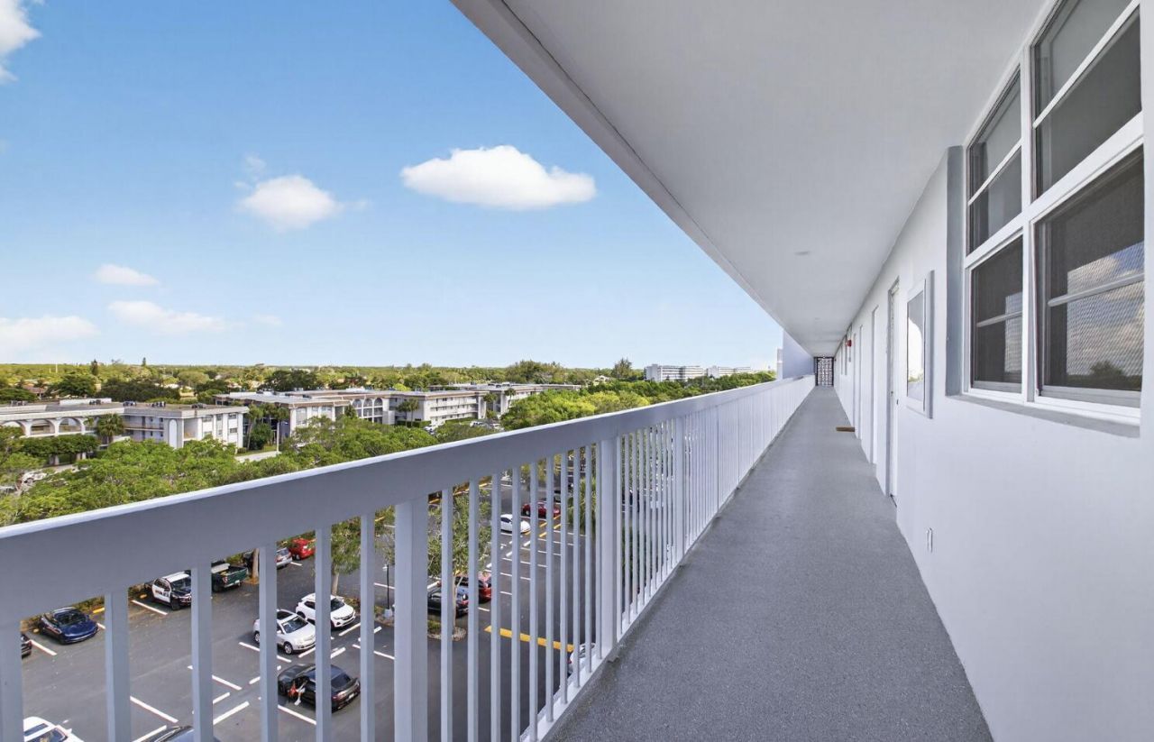 5500 NW 2nd Avenue, Unit 718, Boca Raton, FL 33487 Photo