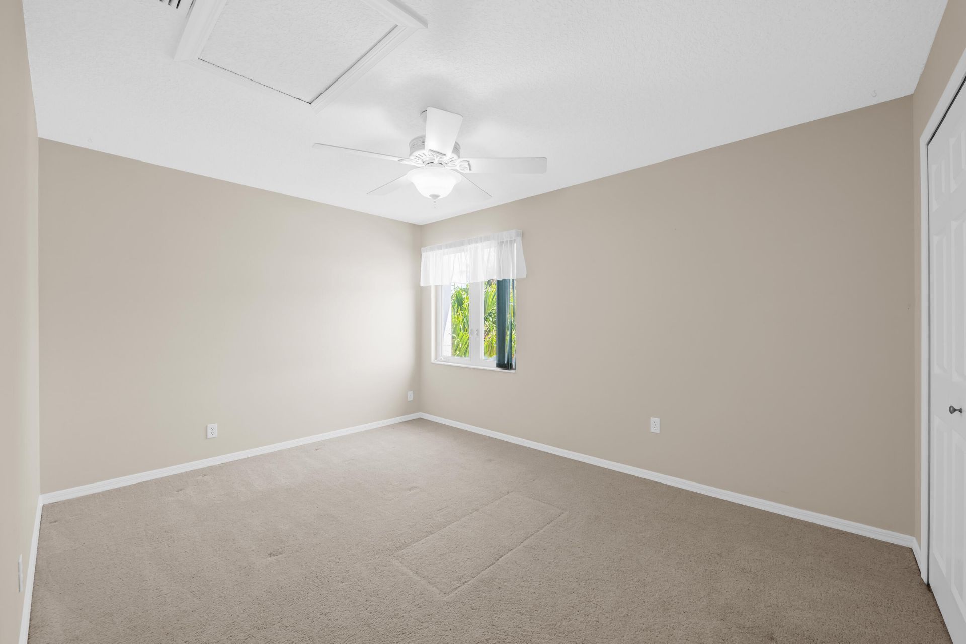 112 Camelot Court, Royal Palm Beach, FL 33411 Photo