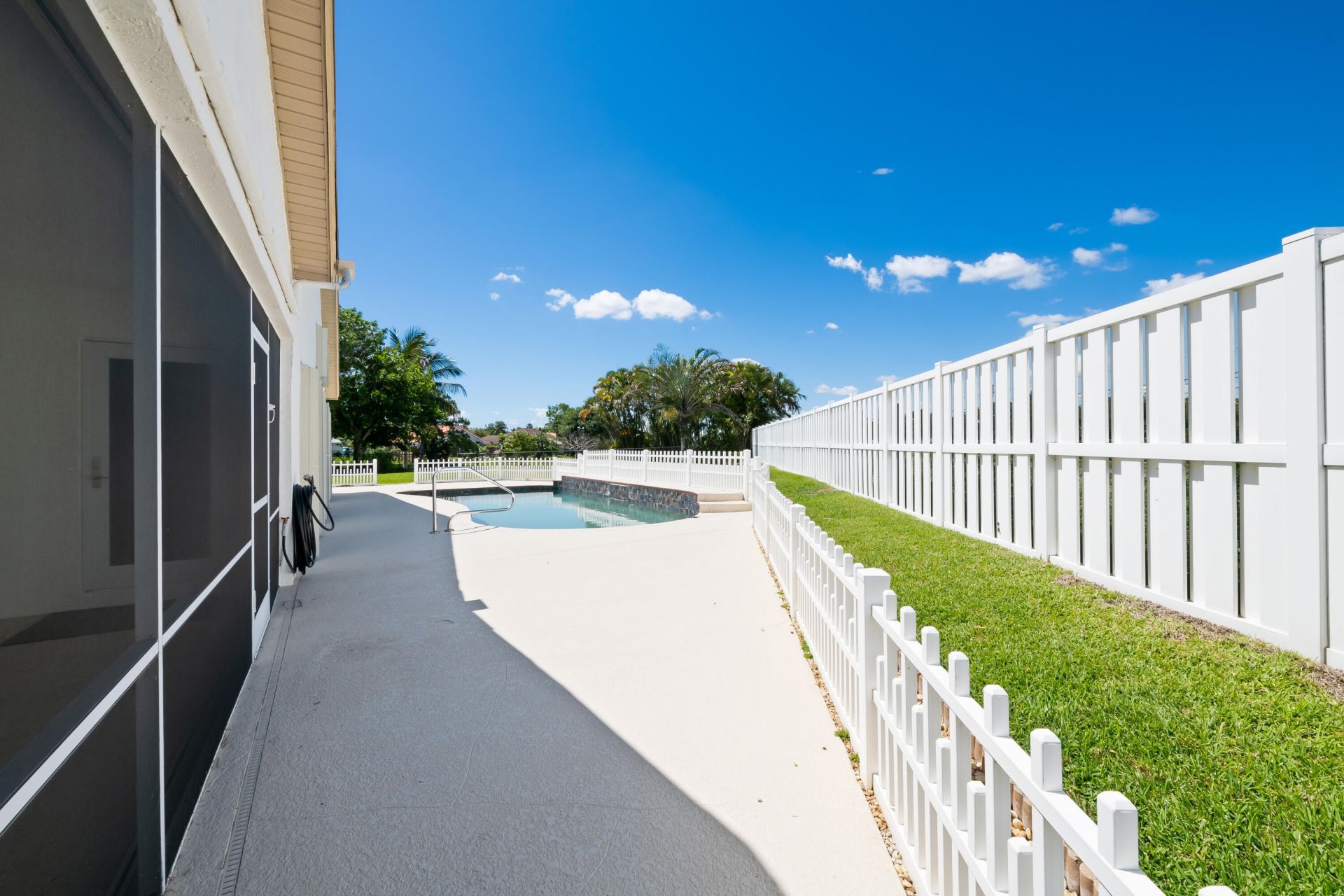 112 Camelot Court, Royal Palm Beach, FL 33411 Photo
