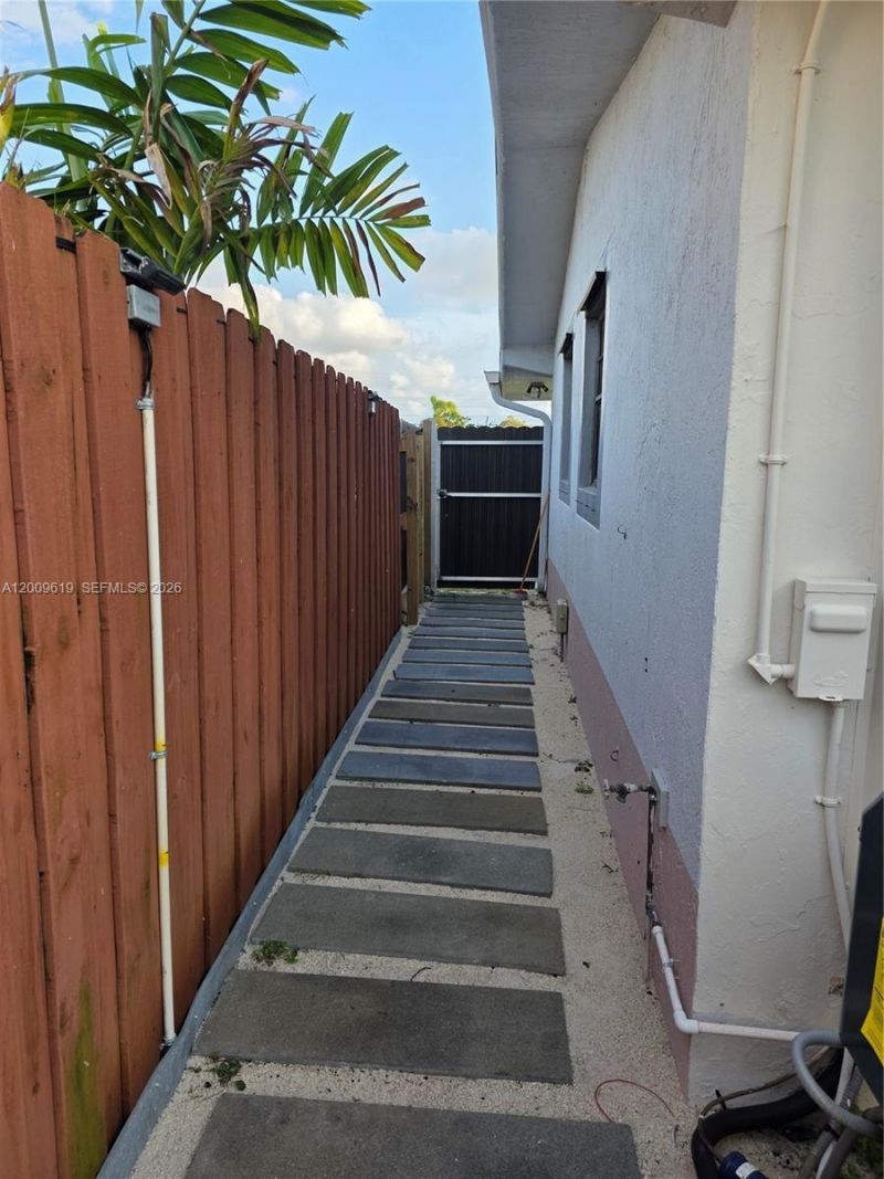 7921 NW 12th St , Pembroke Pines, FL 33024 Photo