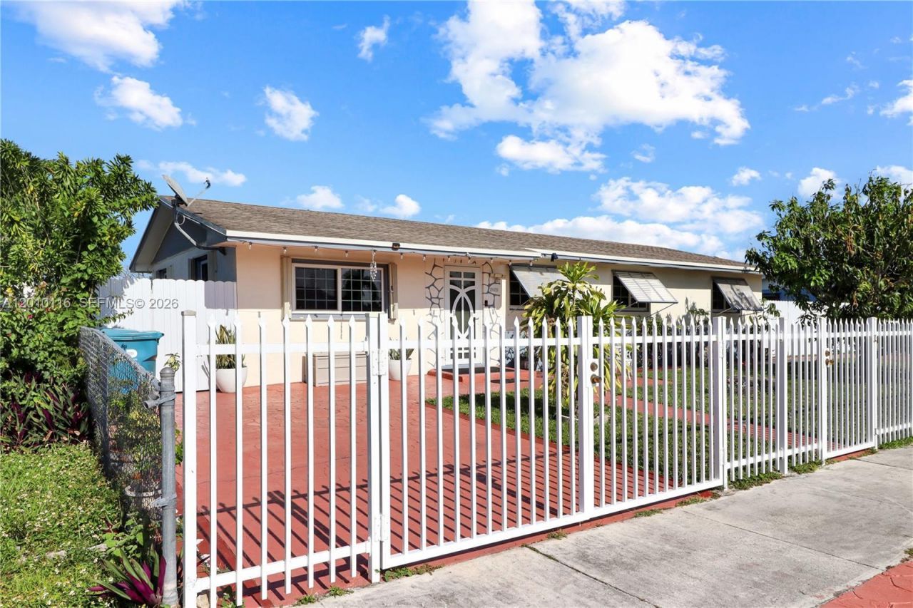 20211 SW 112th Pl, Miami, FL 33189 Photo
