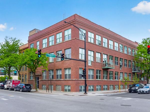 1701 N Damen Avenue, Unit 105, Chicago, IL 60647
