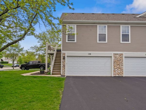 108 Schneider Court , Unit 108, North Aurora, IL 60542