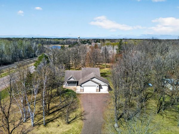 101 Carriage Hill Drive E, Hinckley, MN 55037
