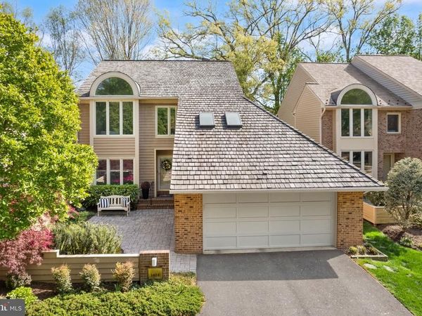 1424 BELCASTLE COURT, RESTON, VA 20194