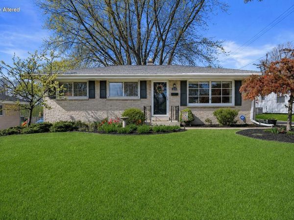 10810 Harvest LANE, Milwaukee, WI 53225
