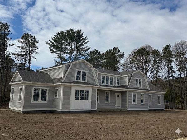 14 Herring Gull Rd, Mashpee, MA 02648