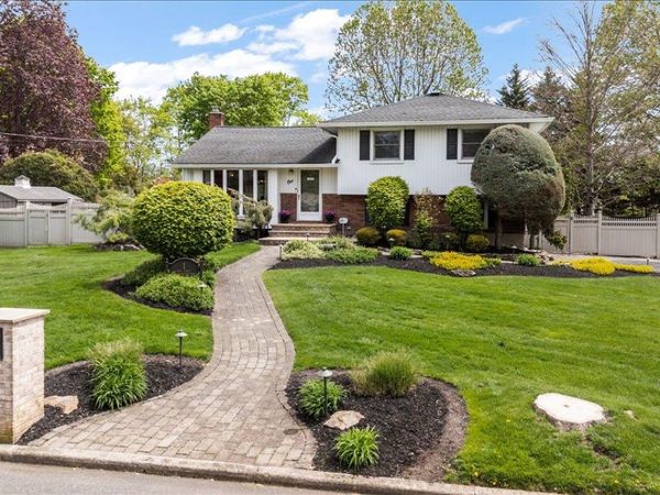 1 Nita Street , East Northport, NY 11731