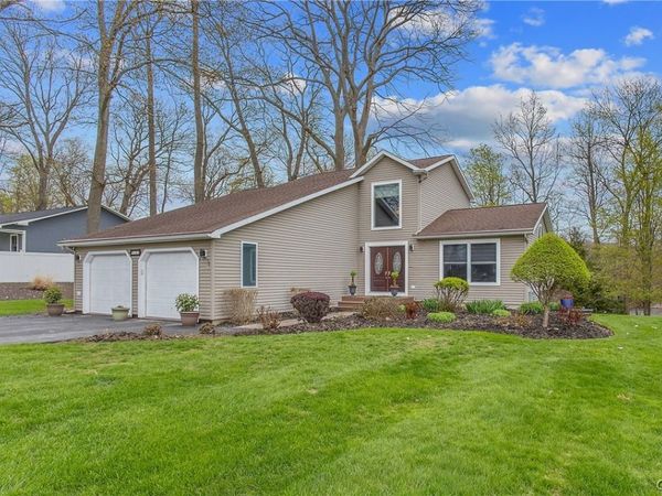 106 County Route 10 , Pennellville, NY 13132